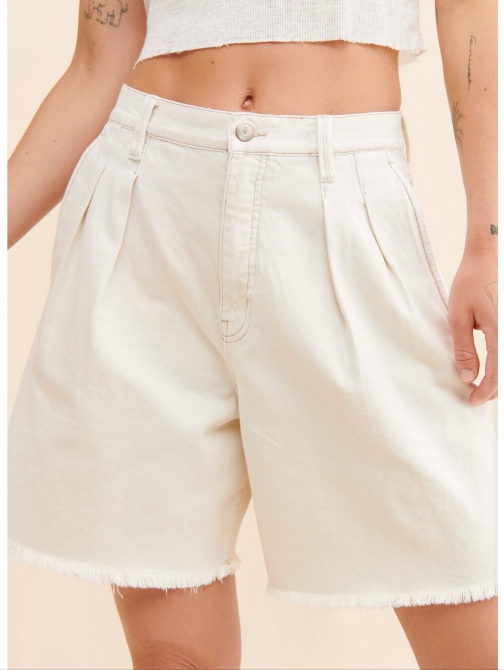 NWT Pistola Layne Pleated High Waist A-Line Denim White / Bone Shorts Women's 32 - Picture 3 of 12